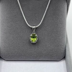 1 CT Natural Peridot Gemstone Pendant Necklace Sterling Silver